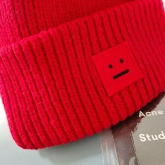 Acne Studios Bright Red Kids Hat Acne Studios | Accessories | Acne Studios Bright Red Kids  main image 3
